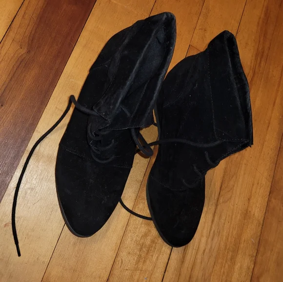 Madden Girl Black Wedge Heel Boots - Picture 2 of 5